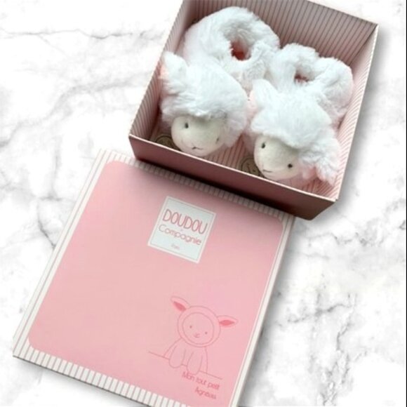 Doudou et Compagnie Paris White Lamb Baby Booties With Rattle Newborn - Picture 1 of 7